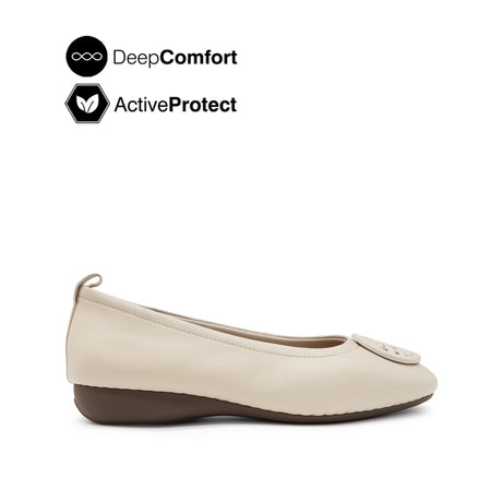 Gemma Medallion Women's Shoes - Cream Leather