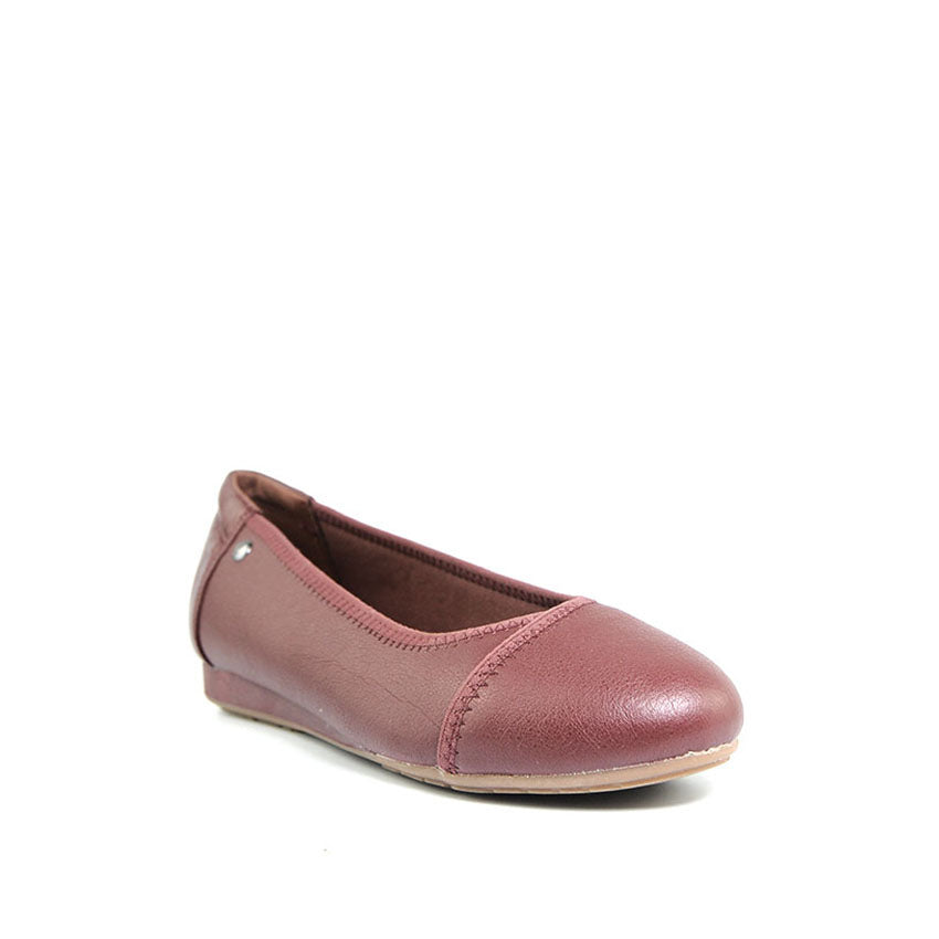 Ebony Vague Toe Cap Women's Shoes - Burgundy Leather