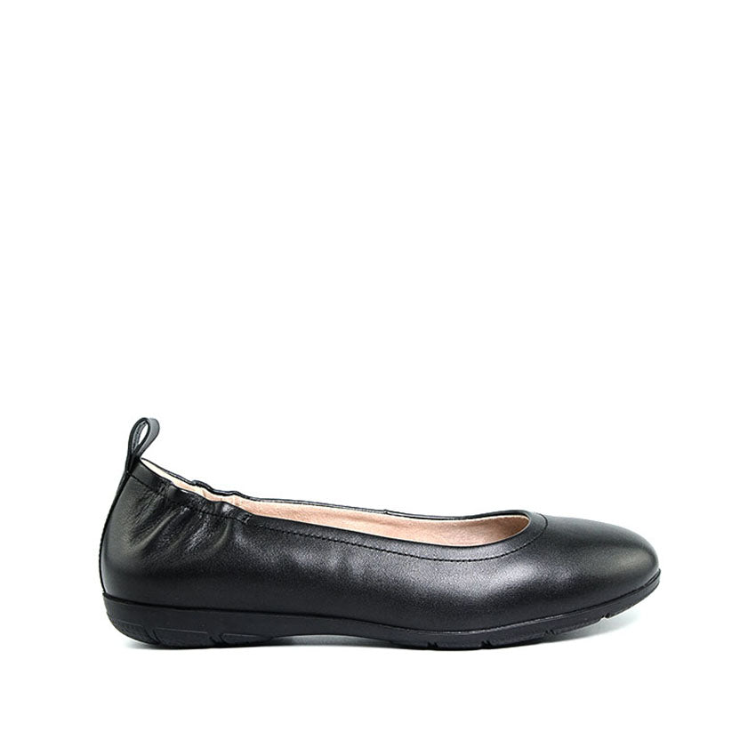 Essie Slip On Women's Shoes - Black Leather