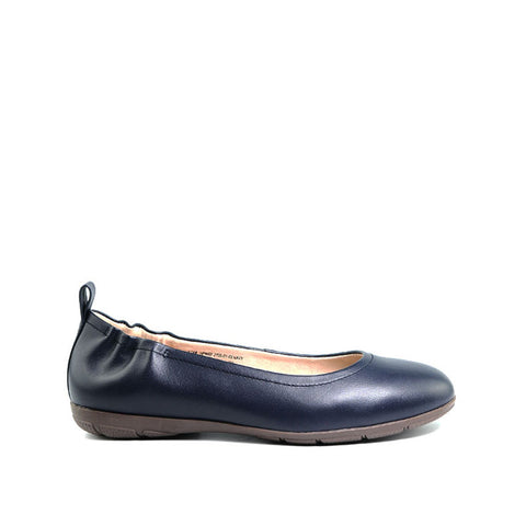 Essie Slip On Women's Shoes - Navy Leather