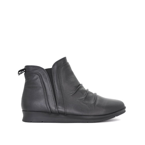 Blaire Chelsea Women's Shoes - Black Leather WP